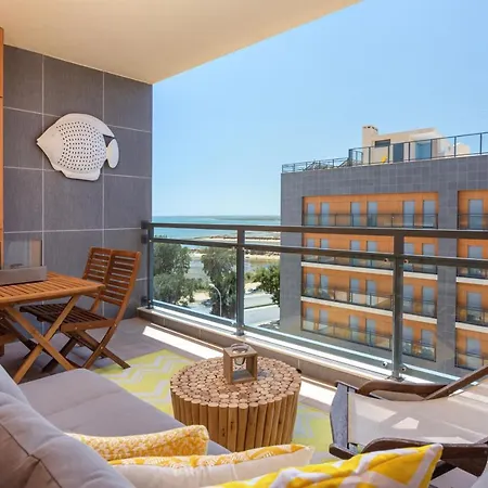 Privilege Sea View Pochet With Rooftop Pool, Village Marina - * Olhão