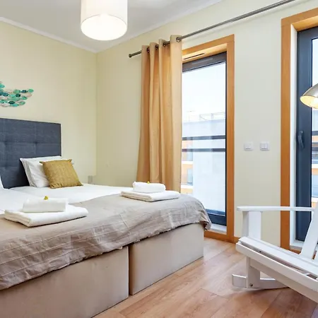 Privilege Sea View Pochet With Rooftop Pool, Village Marina - شقة Olhão