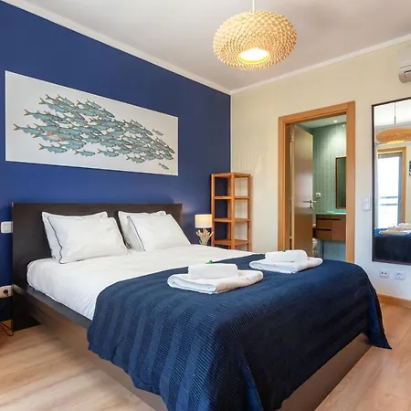 Privilege Sea View Pochet With Rooftop Pool, Village Marina - شقة