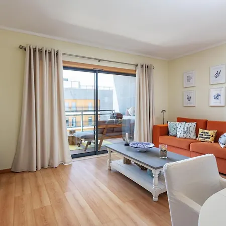 Privilege Sea View Pochet With Rooftop Pool, Village Marina - * Olhão