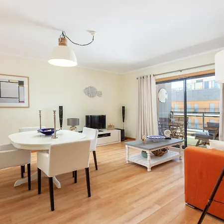 شقة Privilege Sea View Pochet With Rooftop Pool, Village Marina - *