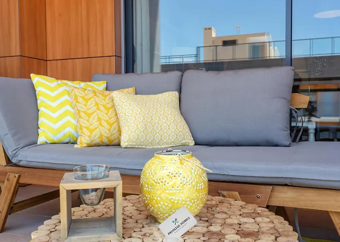 Privilege Sea View Pochet With Rooftop Pool, Village Marina - Lägenhet Olhão